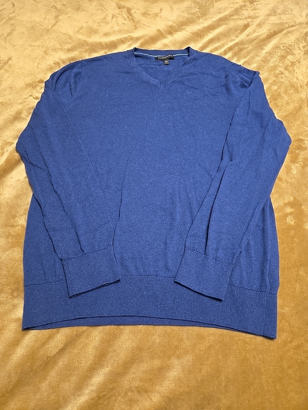 Banana Republic Men's V-Neck Sweater - Blue Large